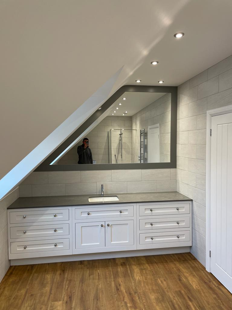 Coach House Annex Bathroom